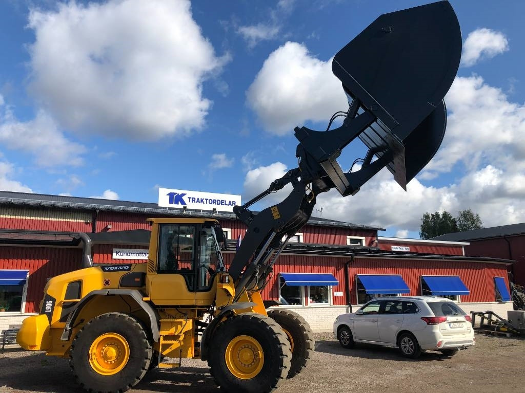 Högtippskopa / Hightipp bucket 9 Kubik - Voorladerbak voor Bouwmachine: afbeelding 1 Högtippskopa / Hightipp bucket 9 Kubik - Voorladerbak voor Bouwmachine: afbeelding 1