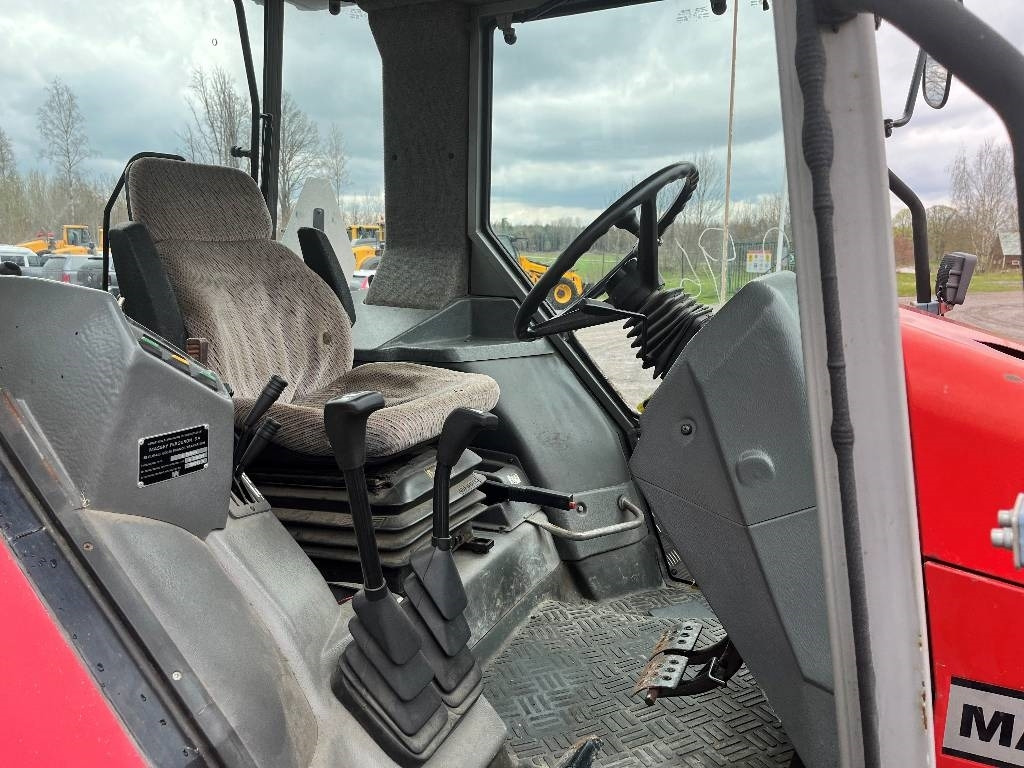 Massey Ferguson 3065 Dismantled. Only spare parts - Tractor: afbeelding 3 Massey Ferguson 3065 Dismantled. Only spare parts - Tractor: afbeelding 3