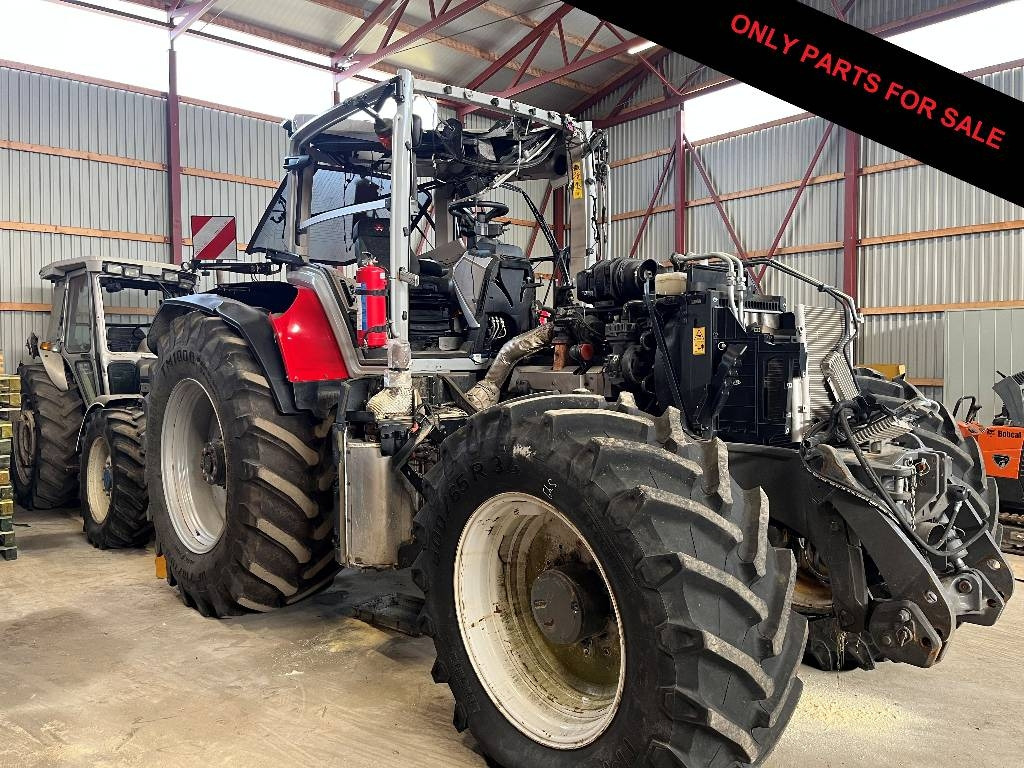 Massey Ferguson 8 S.305 Dismantled. Only spare parts - Tractor: afbeelding 1 Massey Ferguson 8 S.305 Dismantled. Only spare parts - Tractor: afbeelding 1