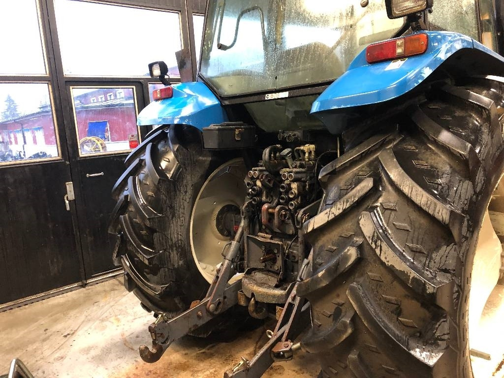 New Holland TS 110 Dismantled: only spare parts - Tractor: afbeelding 3 New Holland TS 110 Dismantled: only spare parts - Tractor: afbeelding 3