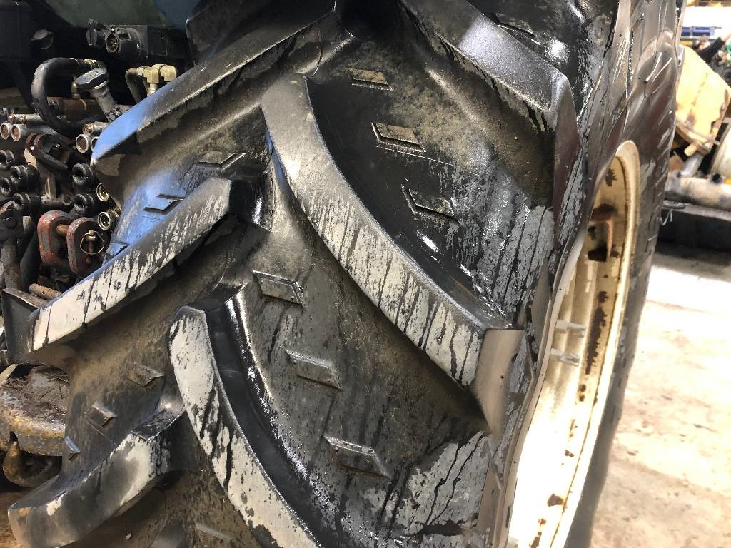 New Holland TS 110 Dismantled: only spare parts - Tractor: afbeelding 2 New Holland TS 110 Dismantled: only spare parts - Tractor: afbeelding 2