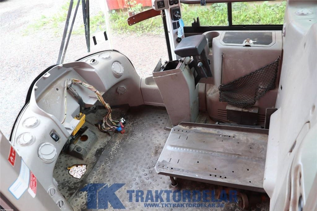 Volvo L 180 F - Cabine voor Bouwmachine: afbeelding 5 Volvo L 180 F - Cabine voor Bouwmachine: afbeelding 5