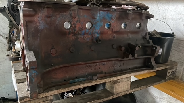 Blok silnika Ford 8730 8830 FONN-6015-DA - Cilinderblok voor Landbouwmachine: afbeelding 2 Blok silnika Ford 8730 8830 FONN-6015-DA - Cilinderblok voor Landbouwmachine: afbeelding 2