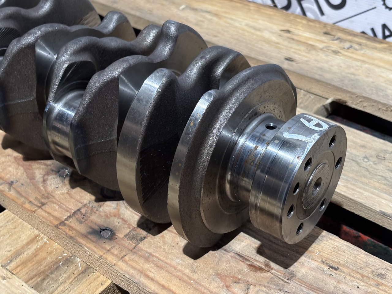 CAT CATERPILLAR Wał korbowy 3024C C2.2 308-1852 3081852 - Krukas voor Landbouwmachine: afbeelding 2 CAT CATERPILLAR Wał korbowy 3024C C2.2 308-1852 3081852 - Krukas voor Landbouwmachine: afbeelding 2