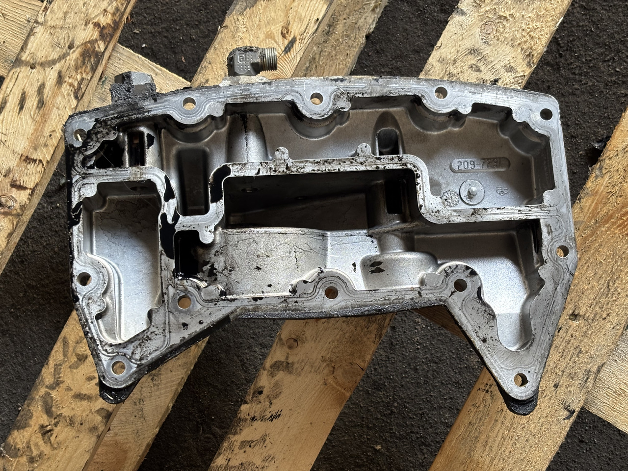 CAT Caterpillar C9 209-7291 Zespół podstawy filtra oleju 2097291 - Oliefilter voor Landbouwmachine: afbeelding 3 CAT Caterpillar C9 209-7291 Zespół podstawy filtra oleju 2097291 - Oliefilter voor Landbouwmachine: afbeelding 3