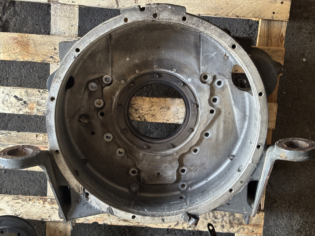 CAT Caterpillar C9 228-4740 Obudowa Koła Zamachowego 2284740 - Vliegwiel voor Landbouwmachine: afbeelding 2 CAT Caterpillar C9 228-4740 Obudowa Koła Zamachowego 2284740 - Vliegwiel voor Landbouwmachine: afbeelding 2