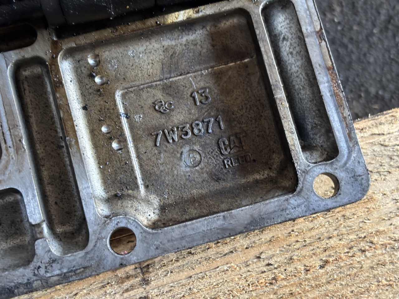 CAT Caterpillar C9 7W-3871: POKRYWA BOCZNA 7W3871 342-4977 - Motor en onderdelen voor Landbouwmachine: afbeelding 3 CAT Caterpillar C9 7W-3871: POKRYWA BOCZNA 7W3871 342-4977 - Motor en onderdelen voor Landbouwmachine: afbeelding 3