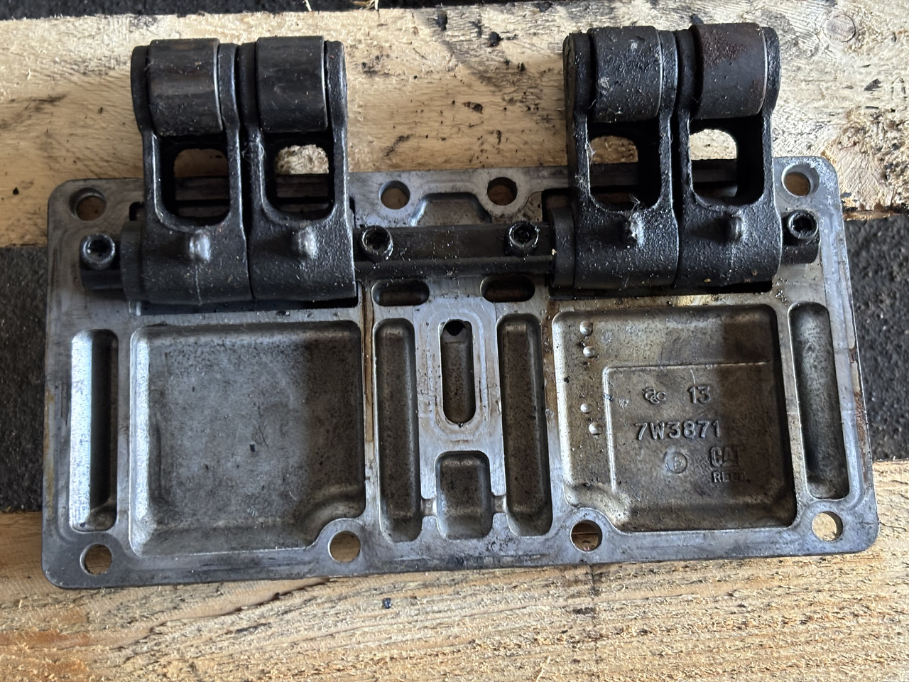 CAT Caterpillar C9 7W-3871: POKRYWA BOCZNA 7W3871 342-4977 - Motor en onderdelen voor Landbouwmachine: afbeelding 2 CAT Caterpillar C9 7W-3871: POKRYWA BOCZNA 7W3871 342-4977 - Motor en onderdelen voor Landbouwmachine: afbeelding 2