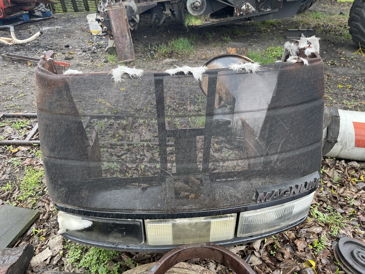 Case Magnum - grill kratka maski lampy - Rooster voor Landbouwmachine: afbeelding 1 Case Magnum - grill kratka maski lampy - Rooster voor Landbouwmachine: afbeelding 1