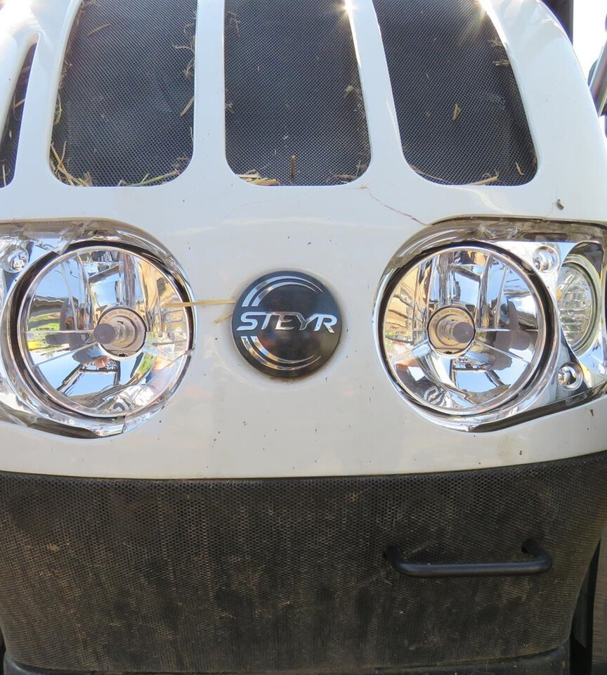 Ciągnik rolniczy Steyr 4085 Pokrywa silnika / Maska / Klapa Silnika - Motorkap voor Landbouwmachine: afbeelding 2 Ciągnik rolniczy Steyr 4085 Pokrywa silnika / Maska / Klapa Silnika - Motorkap voor Landbouwmachine: afbeelding 2