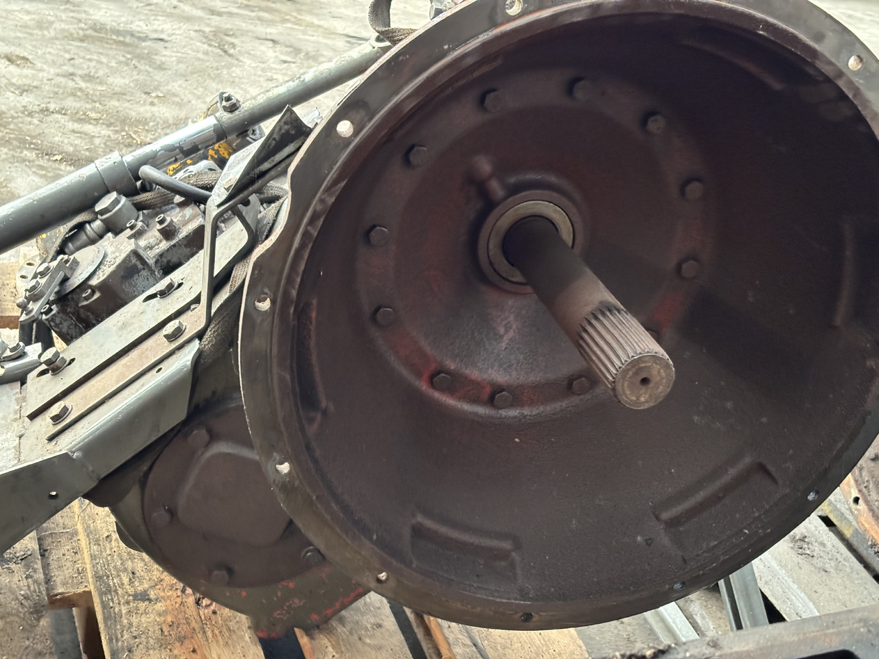 Claas 480 Wałek Napędu Skrzyni Biegów 0007694080 0006379471 0006376880 - Aandrijfas voor Landbouwmachine: afbeelding 2 Claas 480 Wałek Napędu Skrzyni Biegów 0007694080 0006379471 0006376880 - Aandrijfas voor Landbouwmachine: afbeelding 2