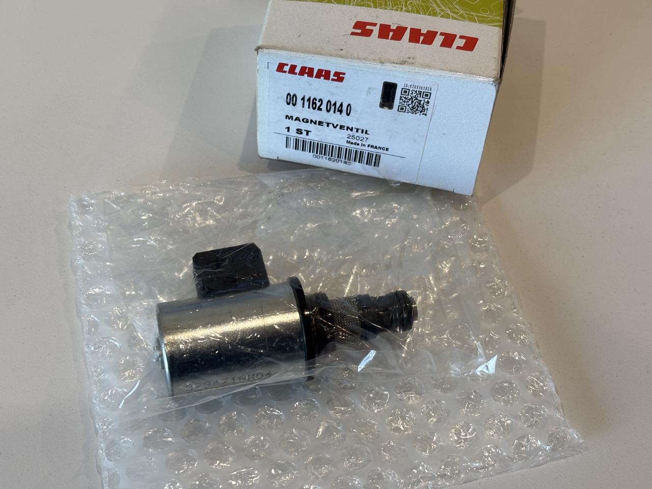 Claas Jaguar 930 960 980 990 Elektrozawór Skrzyni Biegoów 0011620140 00 1162 014 0 - Hydraulica voor Landbouwmachine: afbeelding 1 Claas Jaguar 930 960 980 990 Elektrozawór Skrzyni Biegoów 0011620140 00 1162 014 0 - Hydraulica voor Landbouwmachine: afbeelding 1
