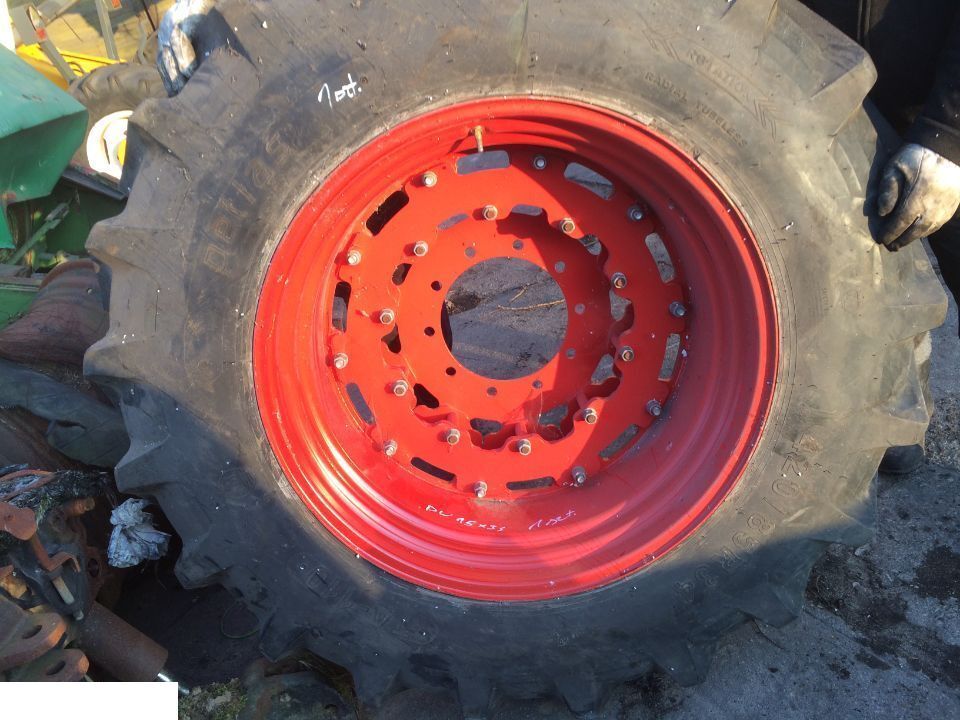 FELGA DW 15x34 OPONA Petlas 420 / 85 R 34 nowa - Complete wiel voor Landbouwmachine: afbeelding 4 FELGA DW 15x34 OPONA Petlas 420 / 85 R 34 nowa - Complete wiel voor Landbouwmachine: afbeelding 4