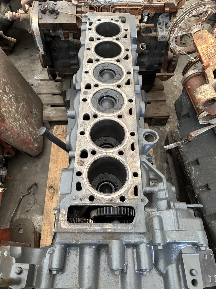 Fendt 946 GEN 7 D1556LE523 MAN Słupek Kompletny - Motor en onderdelen voor Tractor: afbeelding 2 Fendt 946 GEN 7 D1556LE523 MAN Słupek Kompletny - Motor en onderdelen voor Tractor: afbeelding 2