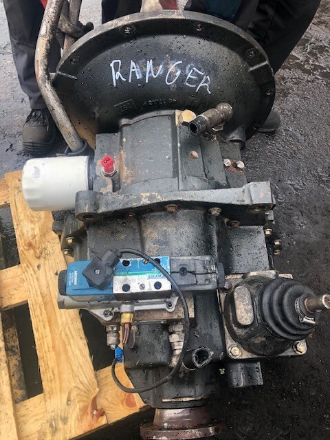 International Transmission 460 164 - Transmissie voor Landbouwmachine: afbeelding 1 International Transmission 460 164 - Transmissie voor Landbouwmachine: afbeelding 1