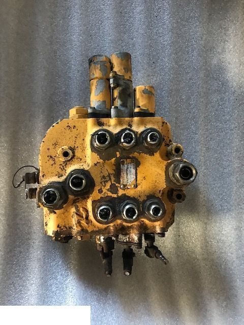 JCB 3cx 4cx - Rozdzielacz Przedni - Hydraulisch ventiel voor Graaflaadmachine: afbeelding 2 JCB 3cx 4cx - Rozdzielacz Przedni - Hydraulisch ventiel voor Graaflaadmachine: afbeelding 2