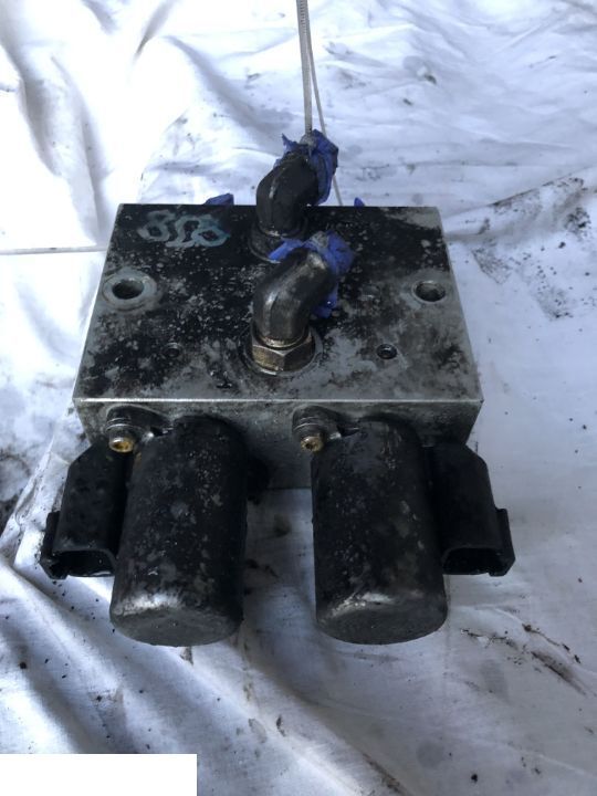 JCB 4CX - Rozdzielacz - Hydraulisch ventiel voor Graaflaadmachine: afbeelding 2 JCB 4CX - Rozdzielacz - Hydraulisch ventiel voor Graaflaadmachine: afbeelding 2