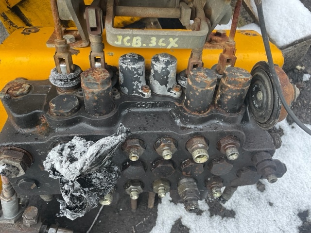 Jcb 3cx rozdzielacz hydrauliczny tylni - Hydraulisch ventiel voor Landbouwmachine: afbeelding 5 Jcb 3cx rozdzielacz hydrauliczny tylni - Hydraulisch ventiel voor Landbouwmachine: afbeelding 5