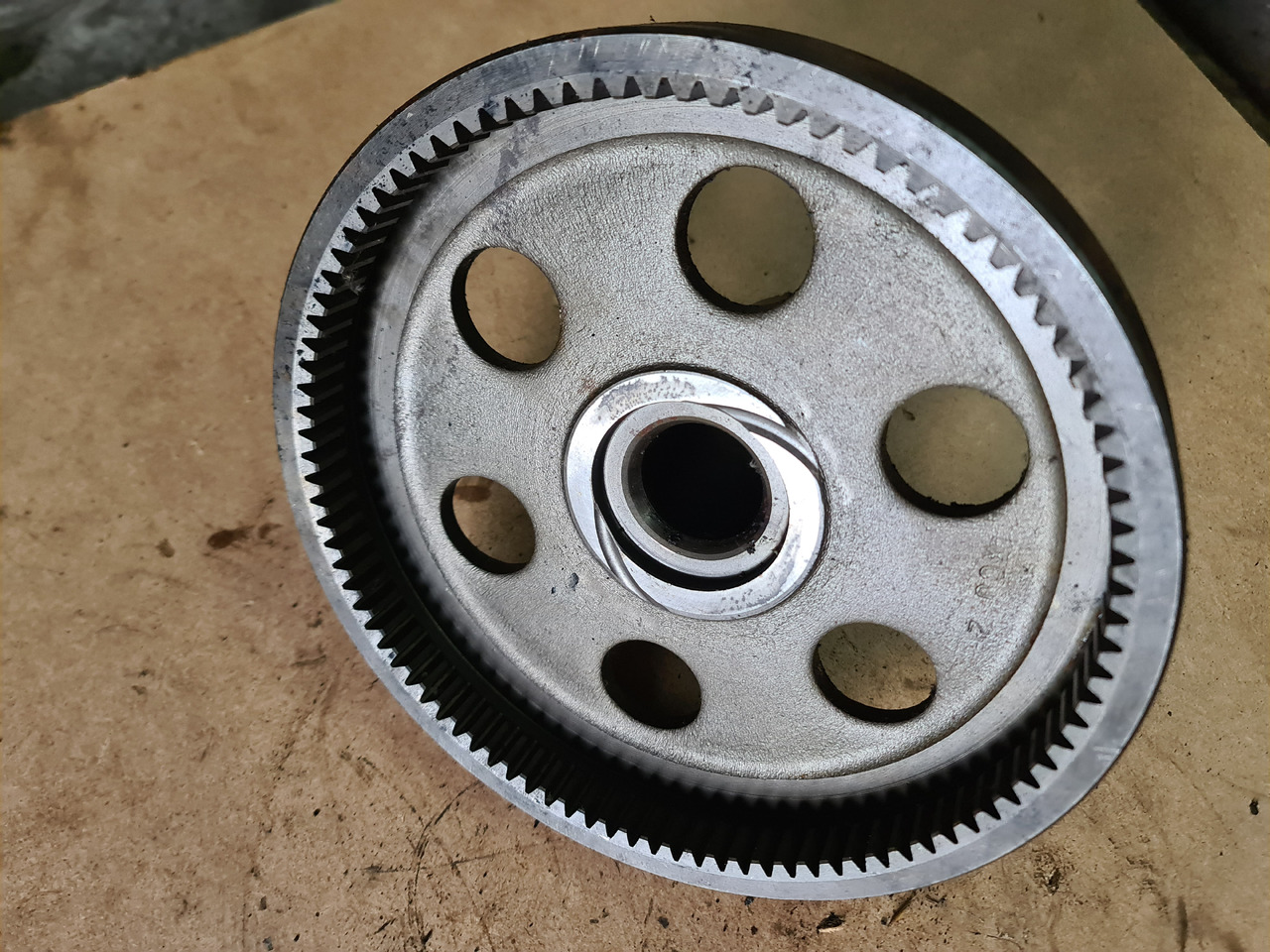 John Deere 4650, 4850 Wał Wejściowy z Przekładnią R70848 - Aandrijfas voor Landbouwmachine: afbeelding 4 John Deere 4650, 4850 Wał Wejściowy z Przekładnią R70848 - Aandrijfas voor Landbouwmachine: afbeelding 4