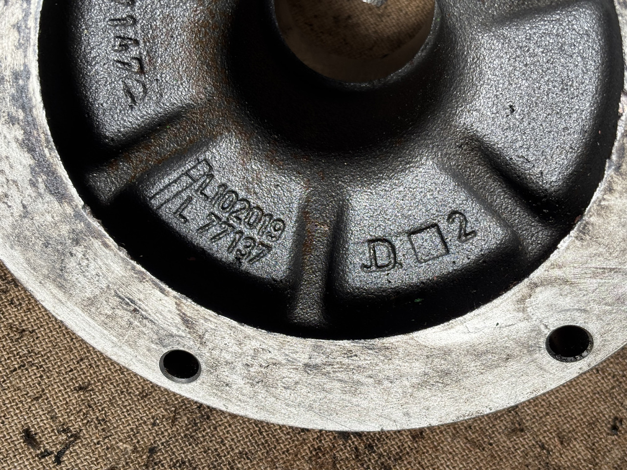 John Deere 6010 6110 6210 Pokrywa Łożyska Pierścień Łożysko L102019 AL112560 AL156506 - Motorlager voor Landbouwmachine: afbeelding 4 John Deere 6010 6110 6210 Pokrywa Łożyska Pierścień Łożysko L102019 AL112560 AL156506 - Motorlager voor Landbouwmachine: afbeelding 4