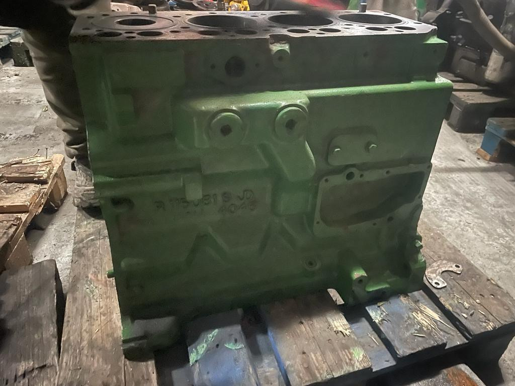 John Deere 6110 6410 - blok silnika R115081 - Cilinderblok voor Landbouwmachine: afbeelding 3 John Deere 6110 6410 - blok silnika R115081 - Cilinderblok voor Landbouwmachine: afbeelding 3