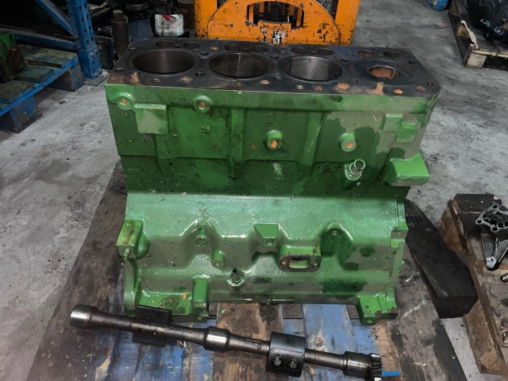 John Deere 6110 6410 - blok silnika R115081 - Cilinderblok voor Landbouwmachine: afbeelding 1 John Deere 6110 6410 - blok silnika R115081 - Cilinderblok voor Landbouwmachine: afbeelding 1