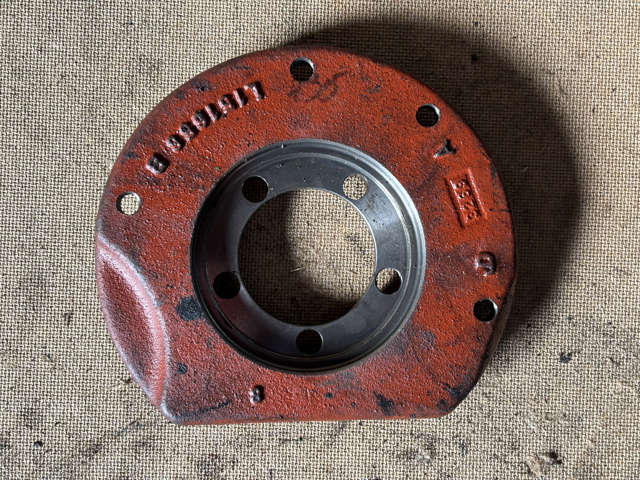 John Deere 6130 6230 6405 7220 Obudowa Łożyska L151656 - Motorlager voor Landbouwmachine: afbeelding 1 John Deere 6130 6230 6405 7220 Obudowa Łożyska L151656 - Motorlager voor Landbouwmachine: afbeelding 1