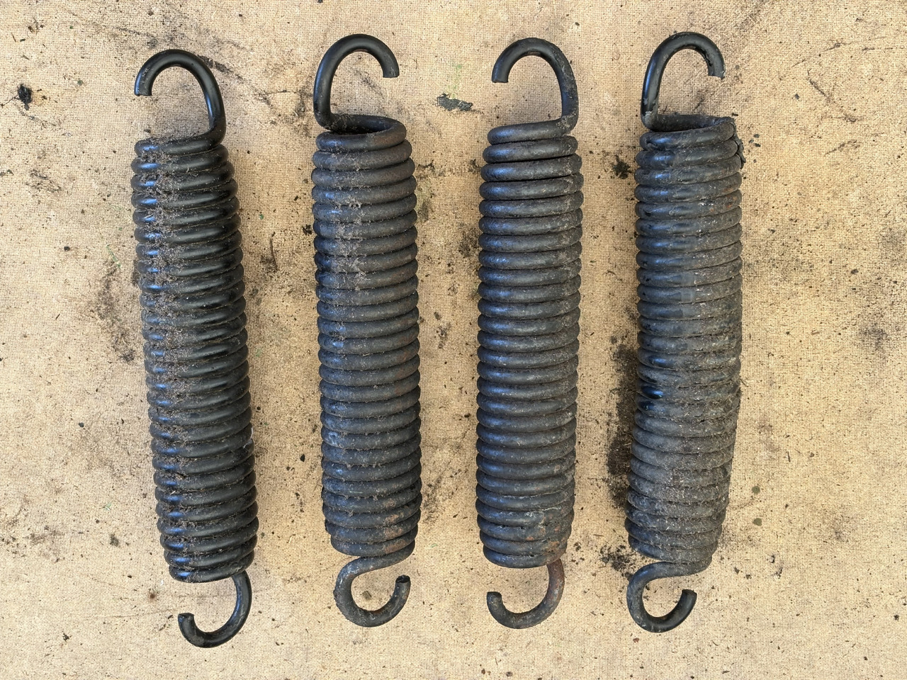John Deere 6610 6850 7200 7500 7580 Sprężyna x4 Z67236 - Ophanging voor Landbouwmachine: afbeelding 1 John Deere 6610 6850 7200 7500 7580 Sprężyna x4 Z67236 - Ophanging voor Landbouwmachine: afbeelding 1