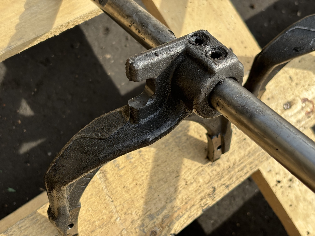 John Deere 6630 5620 5720 5820 Przełącznik Widełki L111048 - Koppeling en onderdelen voor Landbouwmachine: afbeelding 3 John Deere 6630 5620 5720 5820 Przełącznik Widełki L111048 - Koppeling en onderdelen voor Landbouwmachine: afbeelding 3