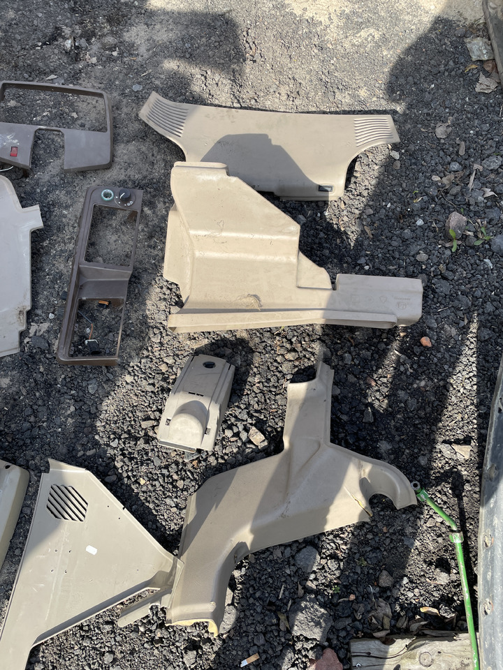 John Deere 6920 - plastiki wnętrza kabiny - Cabine en interieur voor Landbouwmachine: afbeelding 1 John Deere 6920 - plastiki wnętrza kabiny - Cabine en interieur voor Landbouwmachine: afbeelding 1