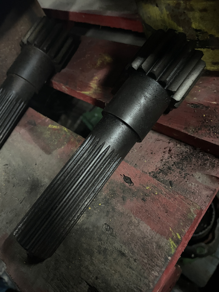 John Deere 7810 - zwolnica kompletna sztywna oś - Eindaandrijving voor Landbouwmachine: afbeelding 2 John Deere 7810 - zwolnica kompletna sztywna oś - Eindaandrijving voor Landbouwmachine: afbeelding 2