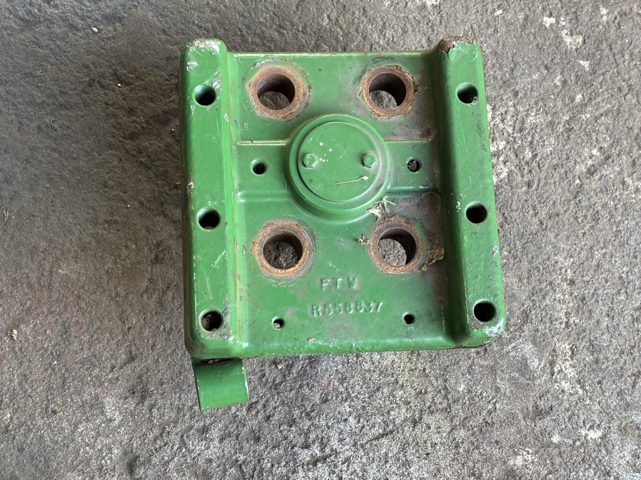 John Deere 7RXXX 7R330 7R 330 Sworzeń Zwrotnicy Czop R558837 - Stuurinrichting voor Landbouwmachine: afbeelding 1 John Deere 7RXXX 7R330 7R 330 Sworzeń Zwrotnicy Czop R558837 - Stuurinrichting voor Landbouwmachine: afbeelding 1