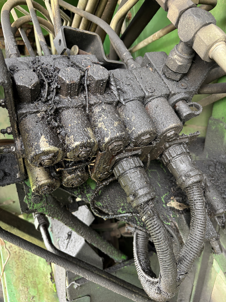 John Deere CTS WTS STS - rozdzielacz hydrauliczny sekcje - Hydraulisch ventiel voor Landbouwmachine: afbeelding 1 John Deere CTS WTS STS - rozdzielacz hydrauliczny sekcje - Hydraulisch ventiel voor Landbouwmachine: afbeelding 1