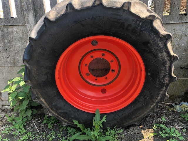 Koło Felga Claas Arion Ares 15x28 Titan - Banden en velgen voor Landbouwmachine: afbeelding 1 Koło Felga Claas Arion Ares 15x28 Titan - Banden en velgen voor Landbouwmachine: afbeelding 1