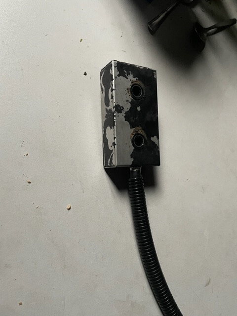 Manitou Bobcat Massey Ferguson - Czujnik Przeciąźenia ~ Czujnik - Sensor voor Landbouwmachine: afbeelding 1 Manitou Bobcat Massey Ferguson - Czujnik Przeciąźenia ~ Czujnik - Sensor voor Landbouwmachine: afbeelding 1