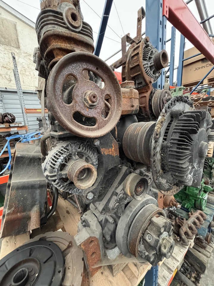 Massey Ferguson 7618 Silnik CZĘŚCI 453084168 - Motor en onderdelen voor Landbouwmachine: afbeelding 1 Massey Ferguson 7618 Silnik CZĘŚCI 453084168 - Motor en onderdelen voor Landbouwmachine: afbeelding 1