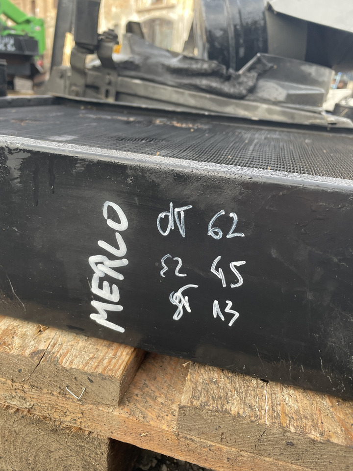 Merlo - chłodnica wody WYMIARY - Oliekoeler voor Landbouwmachine: afbeelding 3 Merlo - chłodnica wody WYMIARY - Oliekoeler voor Landbouwmachine: afbeelding 3