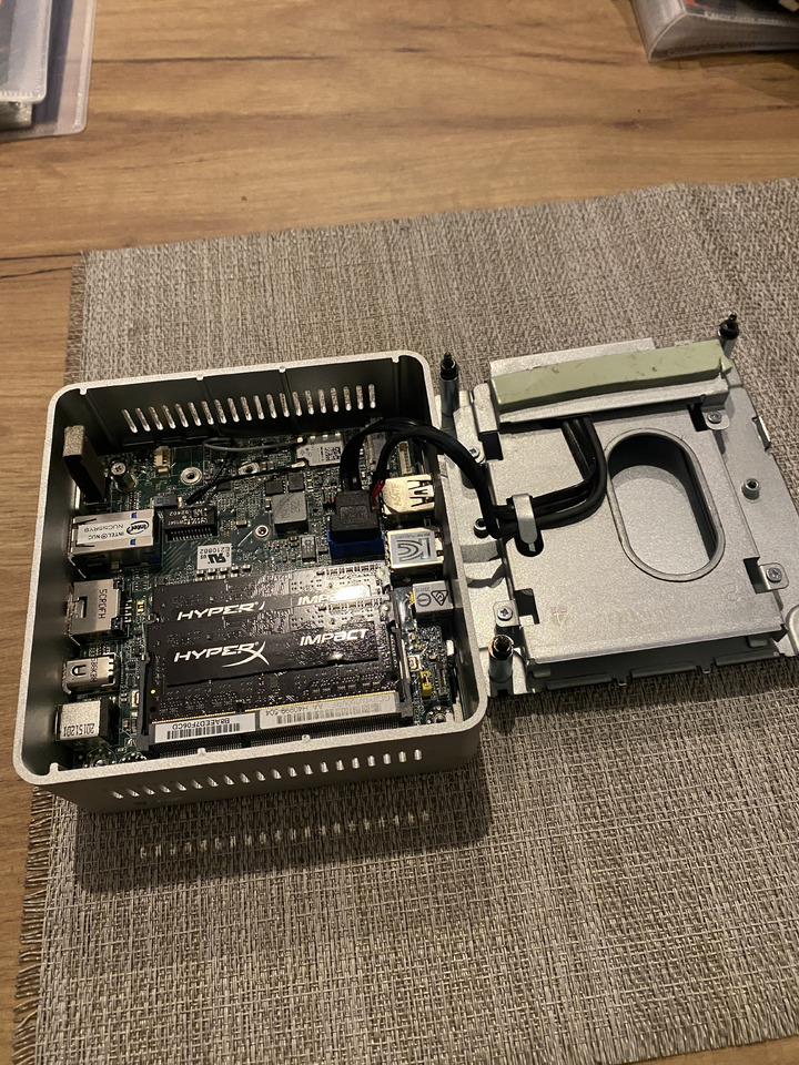 Mikrokomputer Mini PC Intel NUC5i5RYH - Gereedschap/ Toebehoor: afbeelding 4 Mikrokomputer Mini PC Intel NUC5i5RYH - Gereedschap/ Toebehoor: afbeelding 4