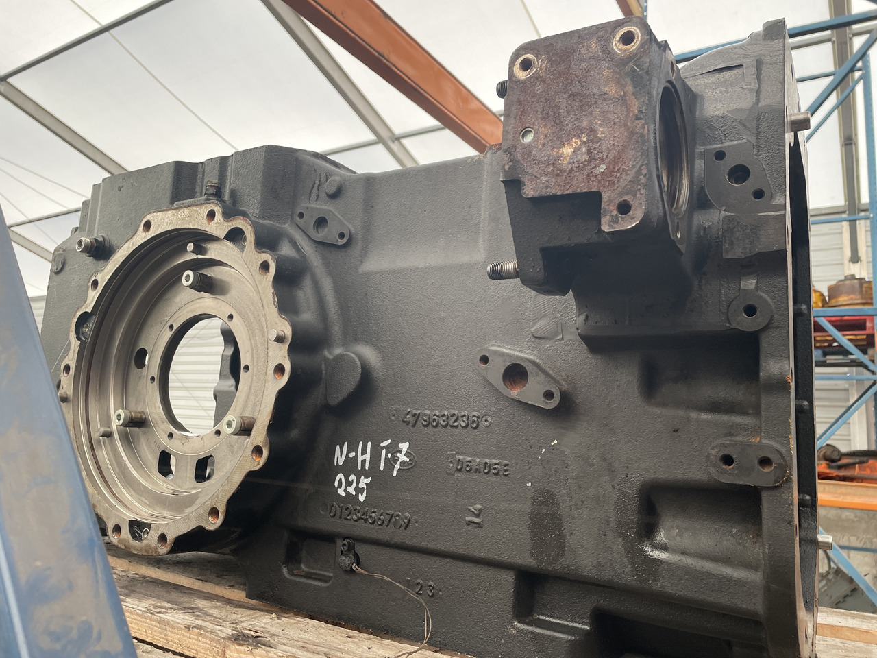 New Holland T6 - skrzynia biegów - części obudowa - Versnellingsbak voor Landbouwmachine: afbeelding 3 New Holland T6 - skrzynia biegów - części obudowa - Versnellingsbak voor Landbouwmachine: afbeelding 3