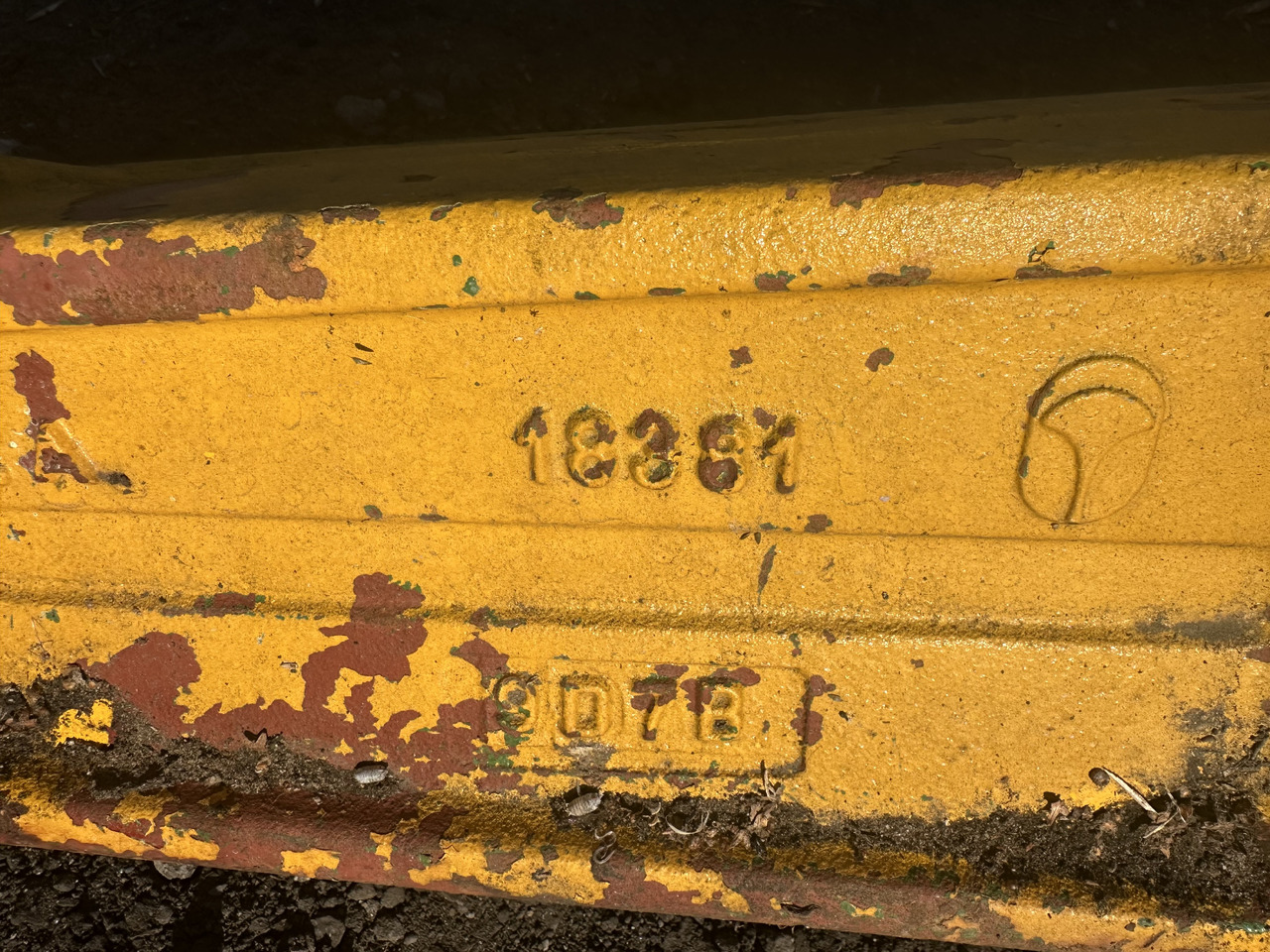 Obudowa mostu tylnego Matbro sanderson carraro 18381 - As en onderdelen voor Landbouwmachine: afbeelding 1 Obudowa mostu tylnego Matbro sanderson carraro 18381 - As en onderdelen voor Landbouwmachine: afbeelding 1