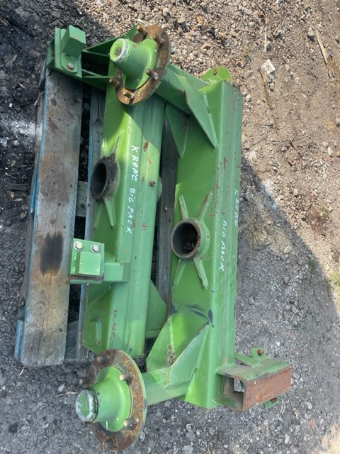 Krone Big Pack - Tandemy Piasta Podwozie - Onderdelen voor Landbouwmachine: afbeelding 1 Krone Big Pack - Tandemy Piasta Podwozie - Onderdelen voor Landbouwmachine: afbeelding 1