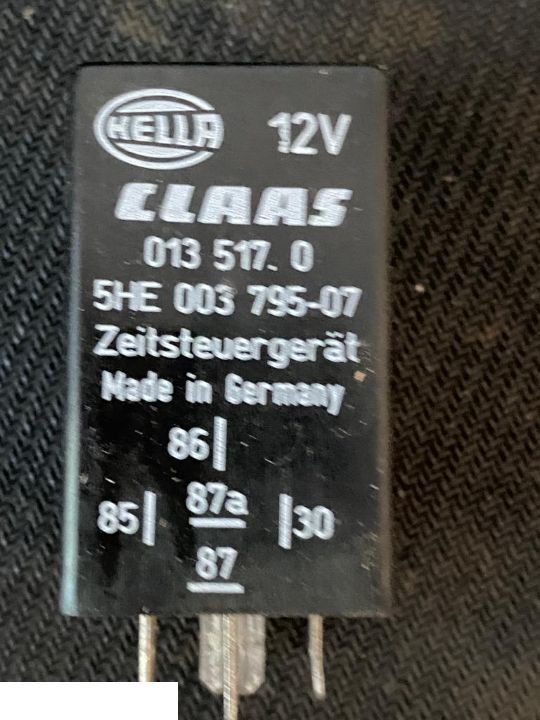 Przekażnik generatora Claas - Relais voor Landbouwmachine: afbeelding 1 Przekażnik generatora Claas - Relais voor Landbouwmachine: afbeelding 1