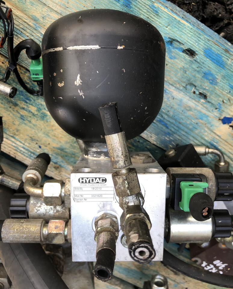 Terex-części/Terex 310-części rozdzielacz/sekcja/blok zaworowy - Hydraulisch ventiel voor Landbouwmachine: afbeelding 1 Terex-części/Terex 310-części rozdzielacz/sekcja/blok zaworowy - Hydraulisch ventiel voor Landbouwmachine: afbeelding 1