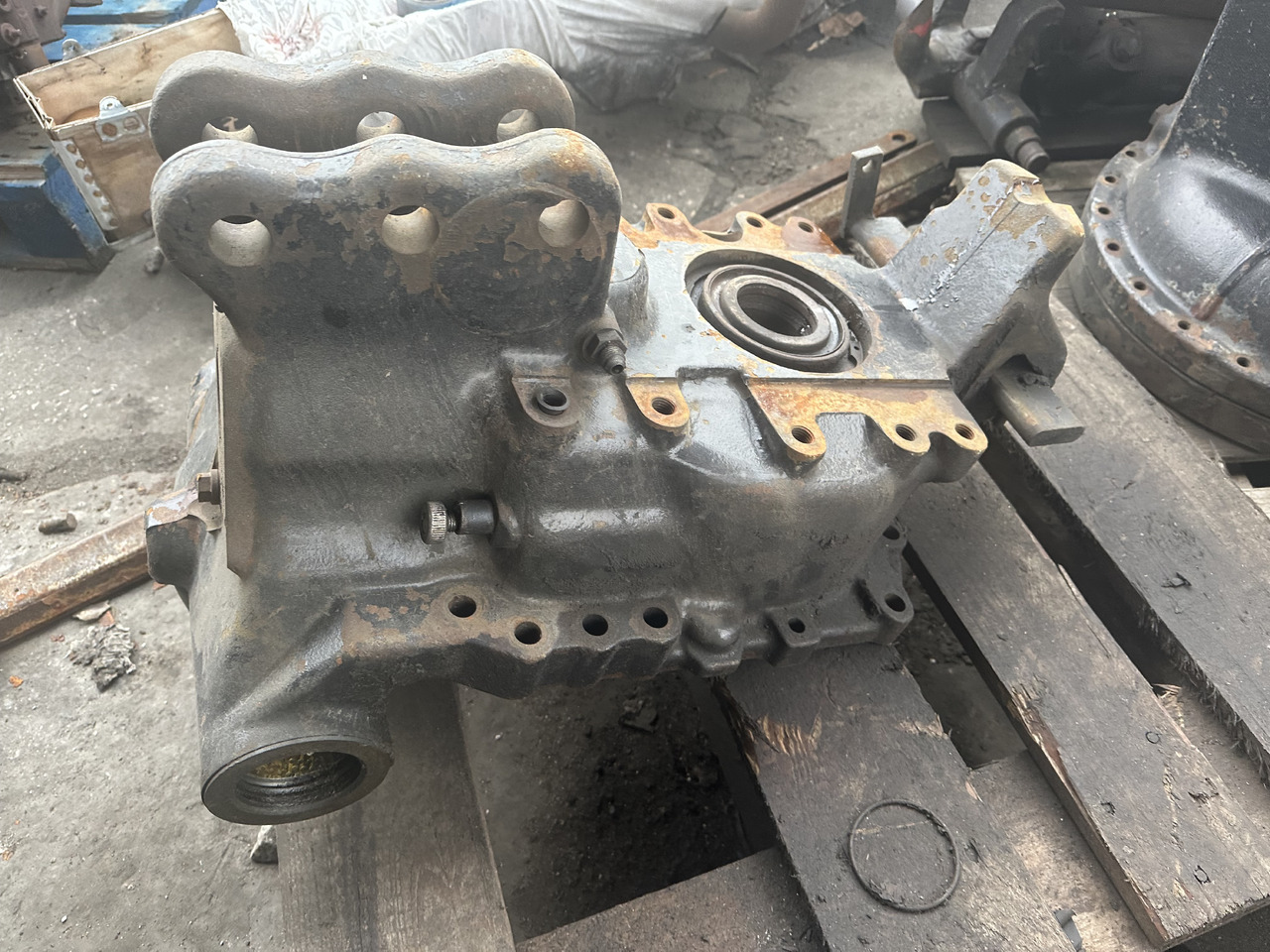 Valtra T131 - T191 Wom tylni części - Transmissie voor Tractor: afbeelding 1 Valtra T131 - T191 Wom tylni części - Transmissie voor Tractor: afbeelding 1