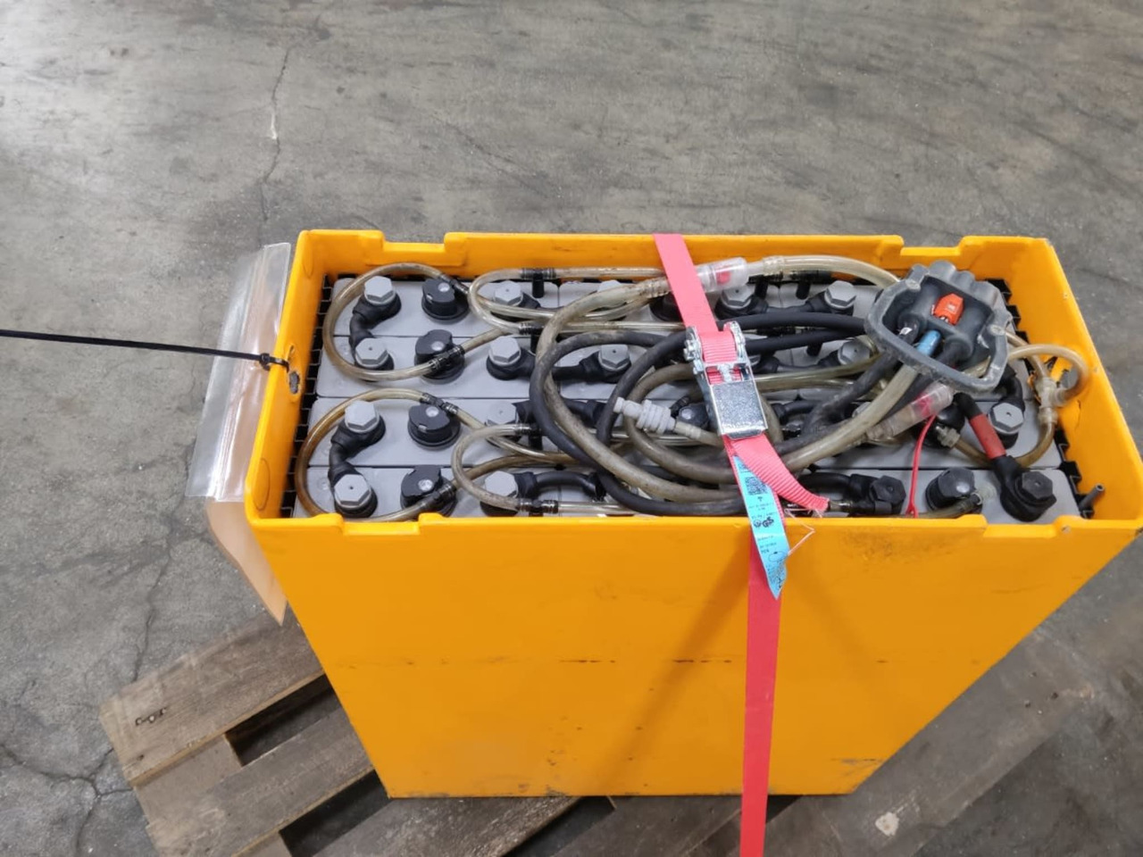 Battery 24V - Batterij voor Intern transport: afbeelding 4 Battery 24V - Batterij voor Intern transport: afbeelding 4