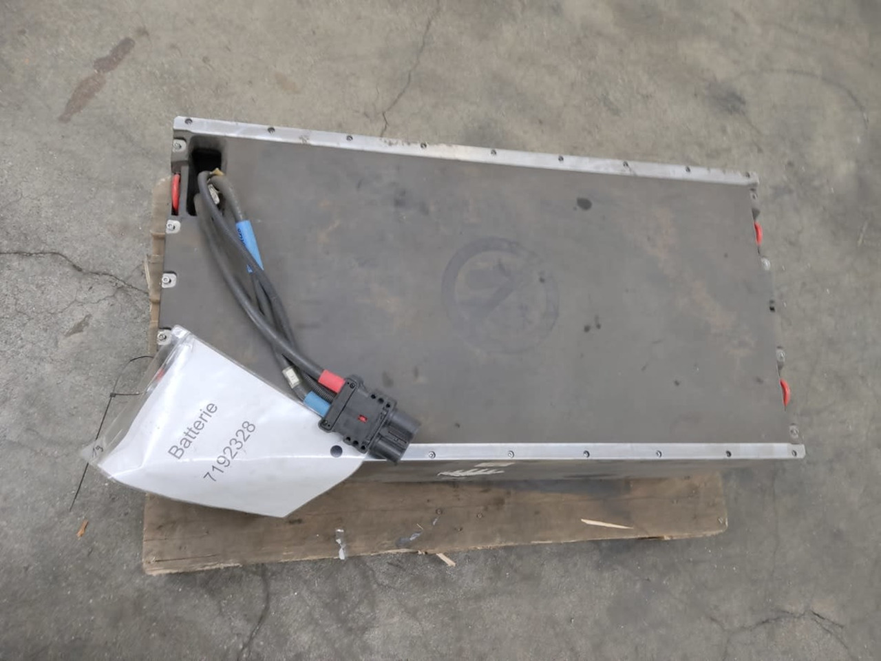 Battery BMZ 48V 268Ah/LiIon - Batterij voor Intern transport: afbeelding 4 Battery BMZ 48V 268Ah/LiIon - Batterij voor Intern transport: afbeelding 4