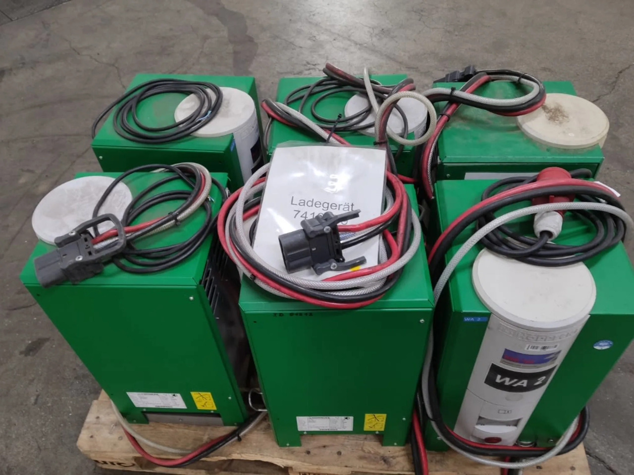 Battery Charger Package 6 pieces - Elektrisch systeem voor Intern transport: afbeelding 4 Battery Charger Package 6 pieces - Elektrisch systeem voor Intern transport: afbeelding 4