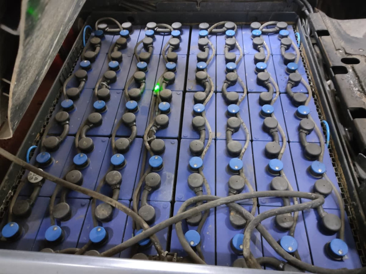 Linde E30HL-01/600 - Elektrische heftruck: afbeelding 4 Linde E30HL-01/600 - Elektrische heftruck: afbeelding 4