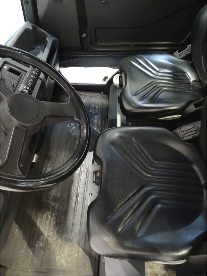 Linde P250 - Elektrische trekker: afbeelding 3 Linde P250 - Elektrische trekker: afbeelding 3