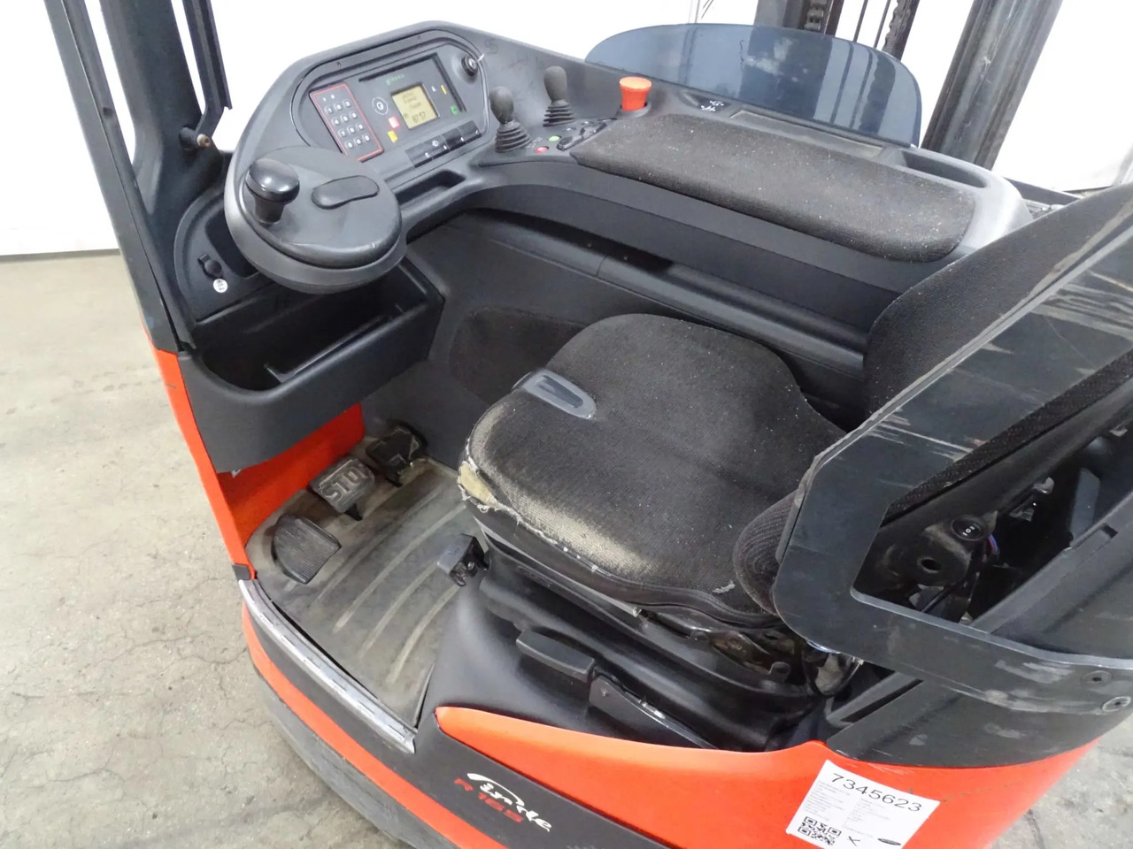 Linde R16HD-01 - Reach truck: afbeelding 3 Linde R16HD-01 - Reach truck: afbeelding 3